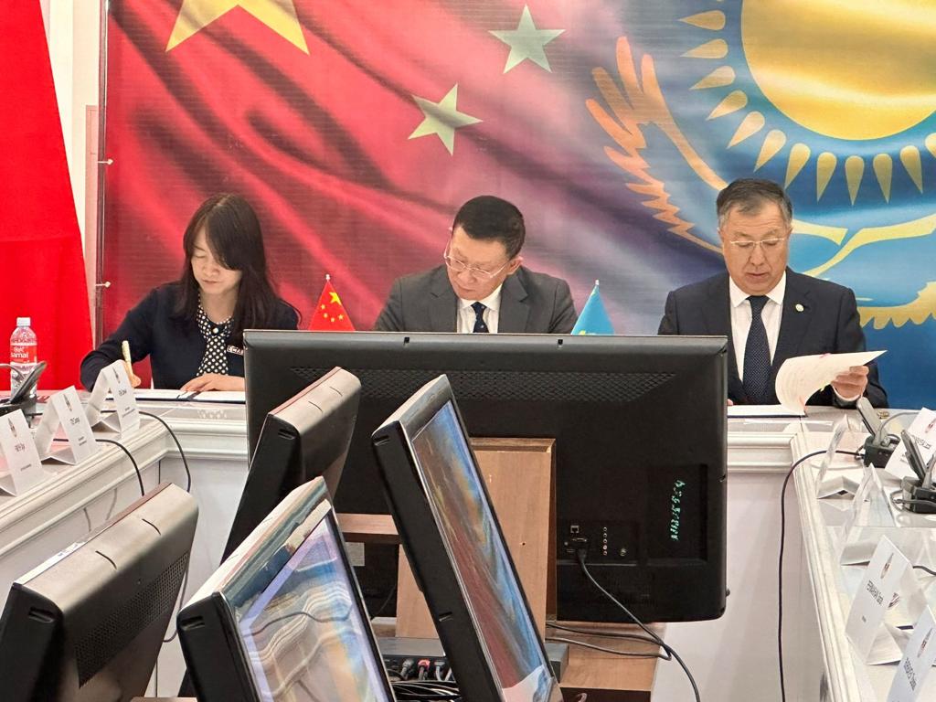 ПОДПИСАНА ДВУХДИПЛОМНАЯ ОБРАЗОВАТЕЛЬНАЯ ПРОГРАММА КАФЕДРЫ КИТАЕВЕДЕНИЯ ПО СПЕЦИАЛЬНОСТИ «ИНОСТРАННАЯ ФИЛОЛОГИЯ».