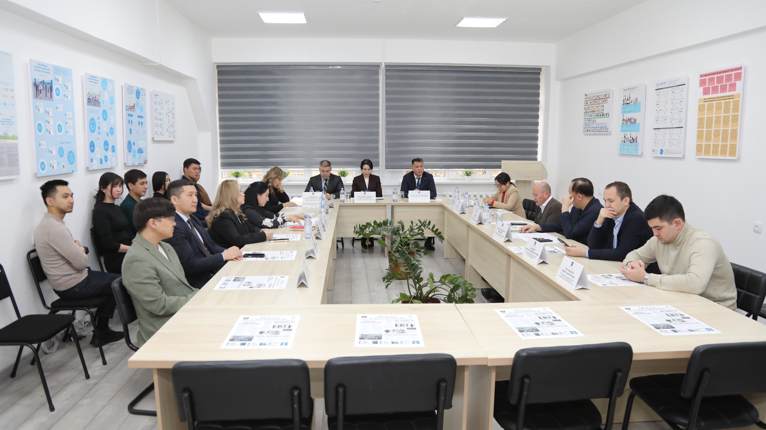 KazNU reviewed the legal aspects of the referendum institution