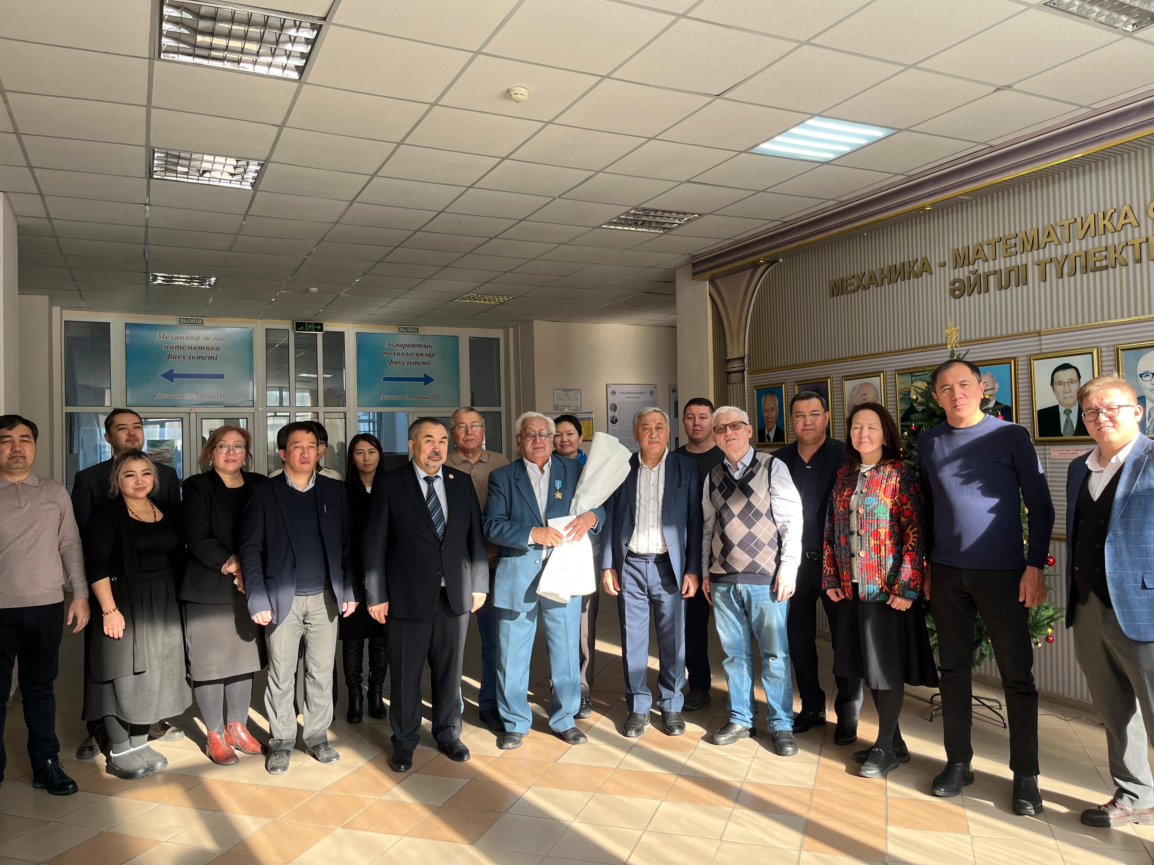 Lecturer of the Department of Mathematics Serikbay Aisagaliyev was awarded the Order of "Kurmet"