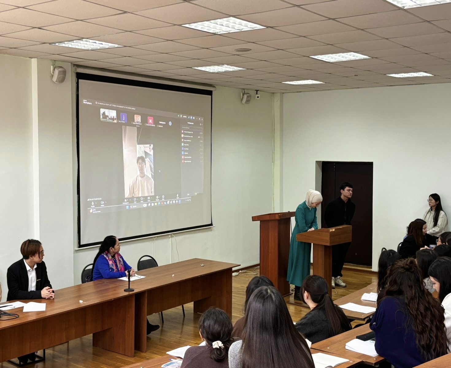 В рамках ЦУР в КазНУ прошло международное мероприятие «Управление стрессом в цифровом мире»