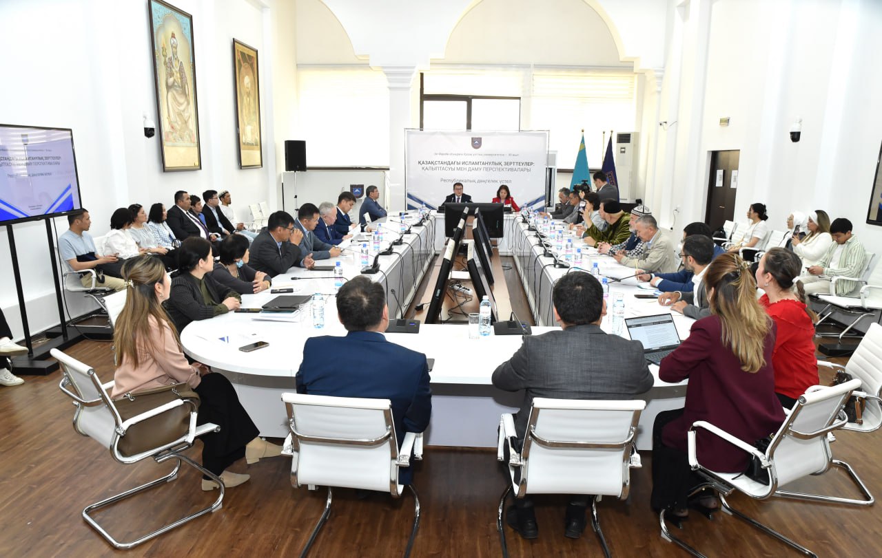The problems of the development of Islamic studies were analyzed