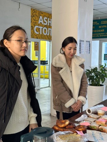 SDG – 1-2: The Faculty of Geography and Environmental Management and the Faculty of Biology and Biotechnology held a charity fair with the «Komek» public foundation