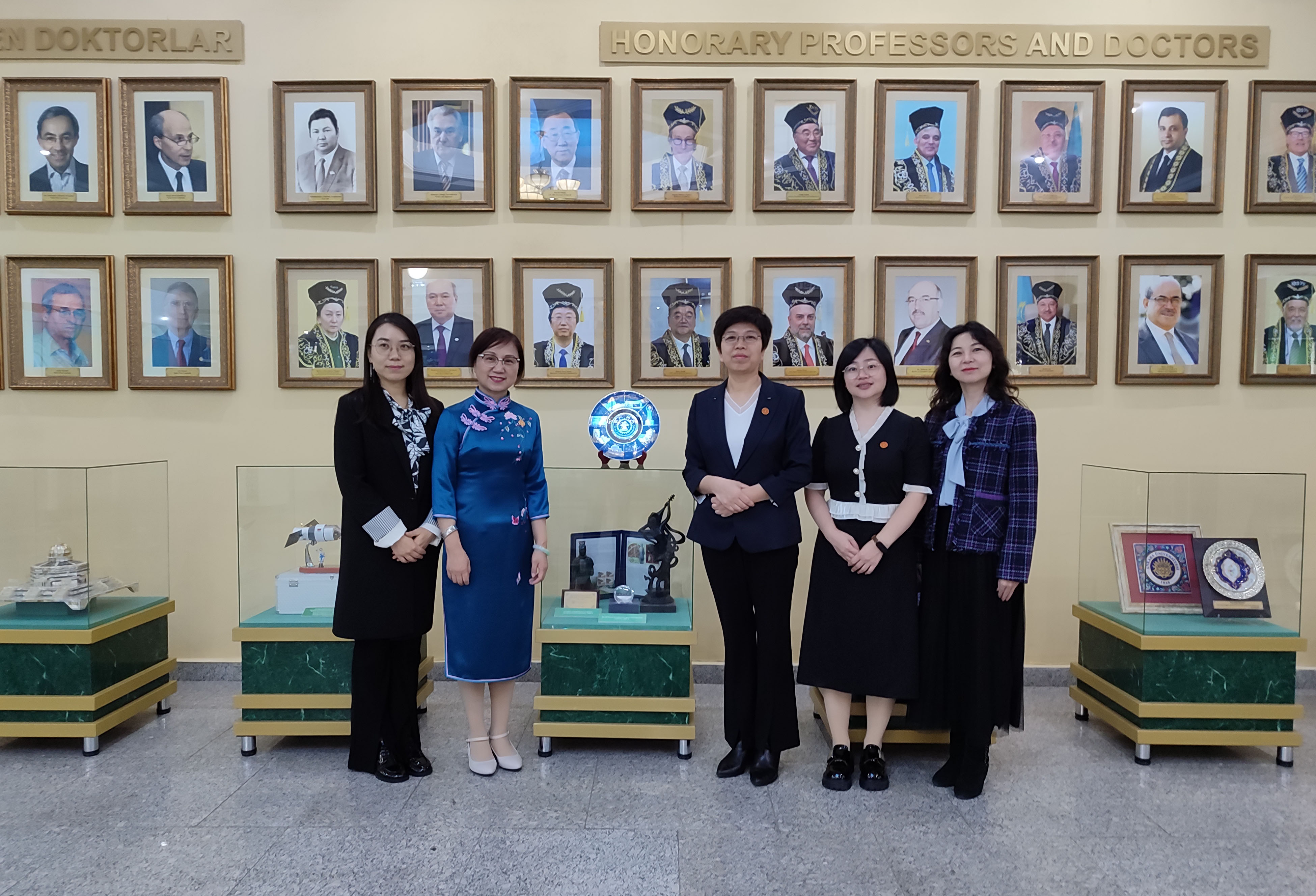 A meeting with the delegation of Xi'an Jiaotong University took place at Al-Farabi Kazakh National University.
