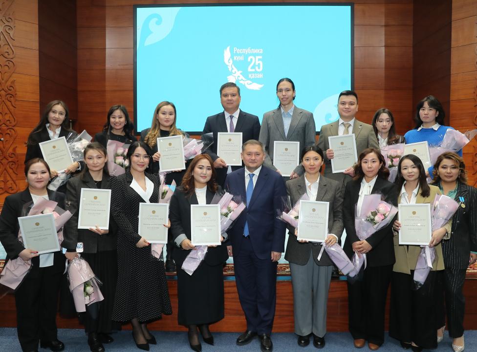 On the eve of Republic Day, KazNU scientists became owners of new apartments
