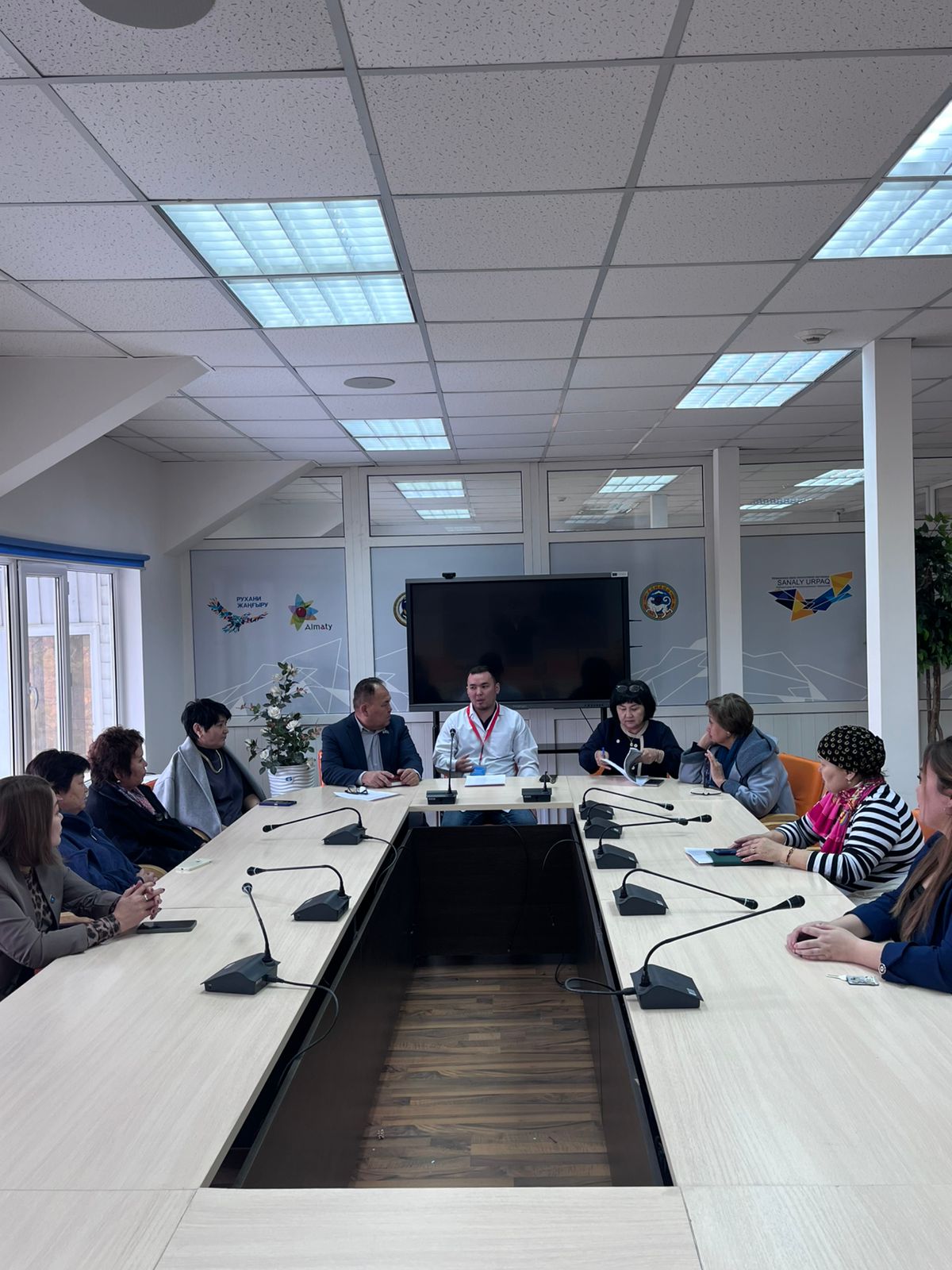The meeting 'Cleanliness is the Key to Health' was held