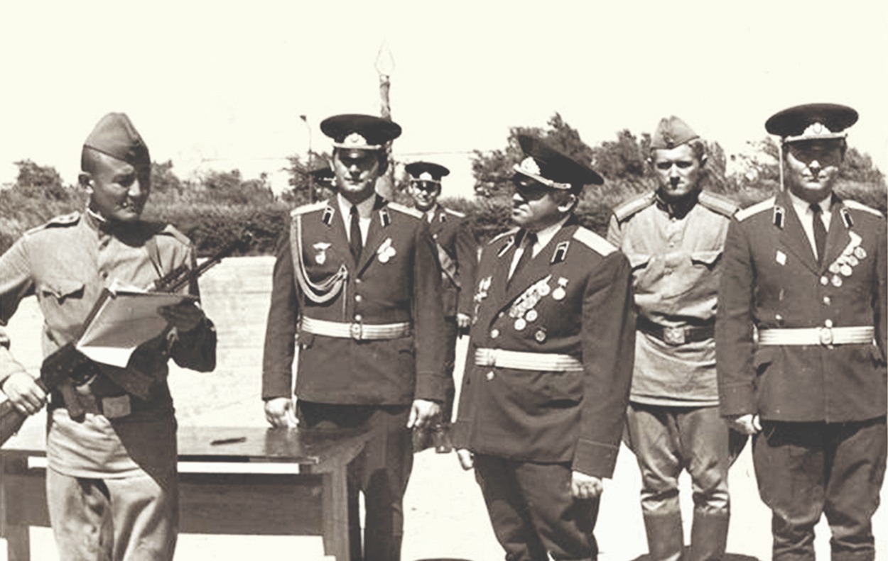 Военной кафедре КазНУ – 90 лет!