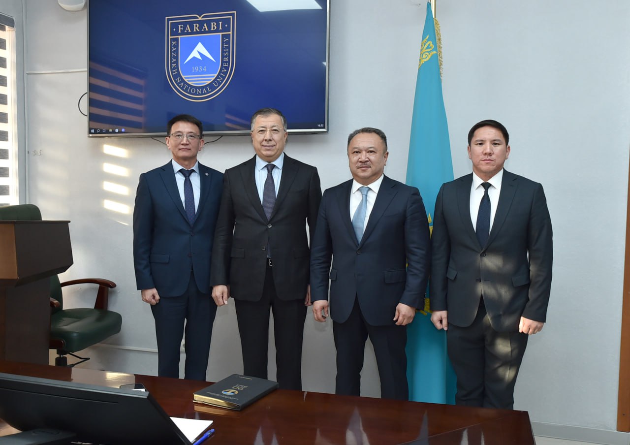 КазНУ реализует программу двудипломного образования с Академией КНБ РК
