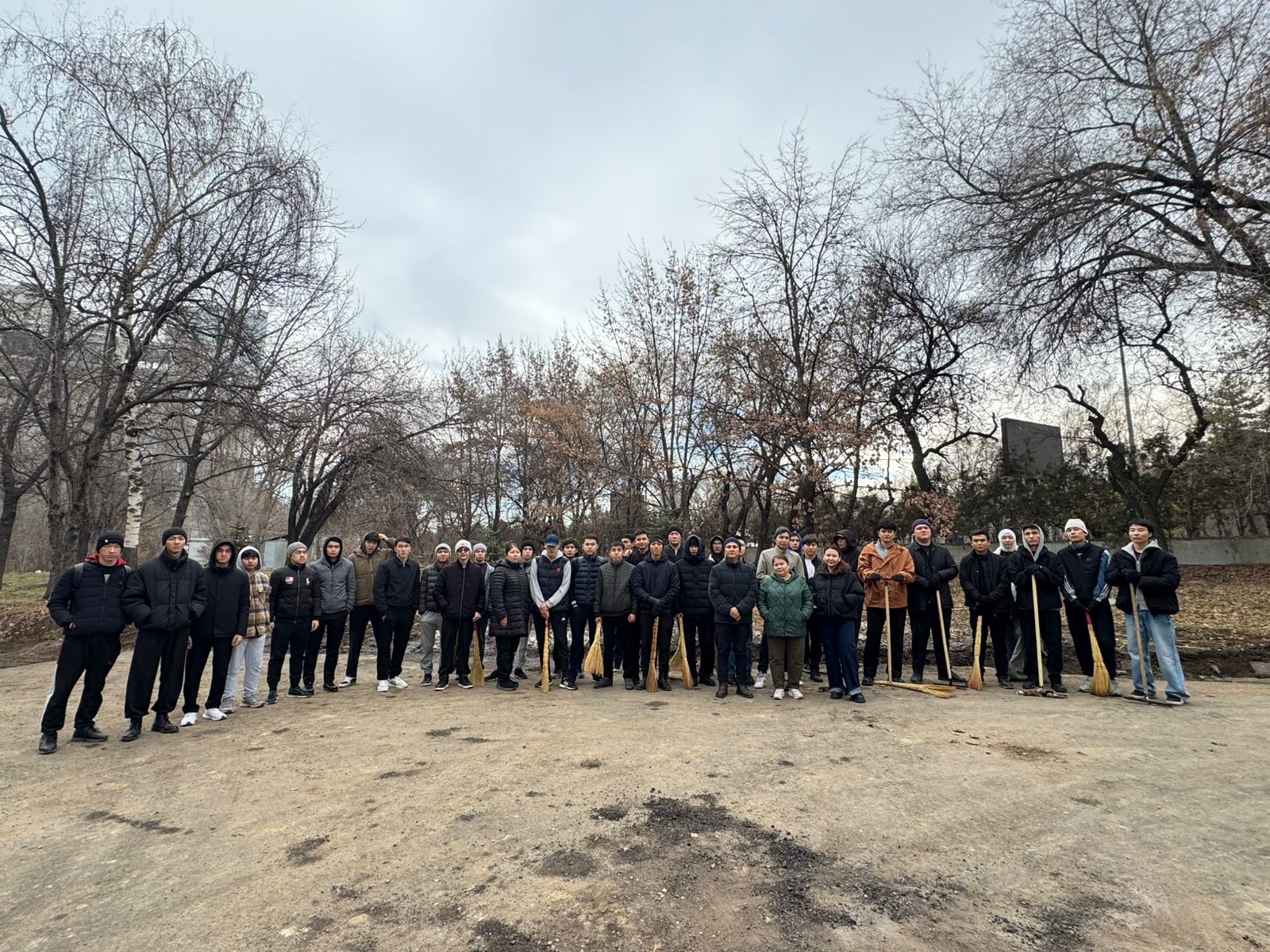 Students participated in a campus cleanup at KazNU and contributed to maintaining cleanliness