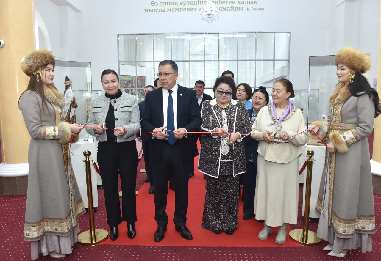 The exhibition "Values in a doll" opened in KazNU