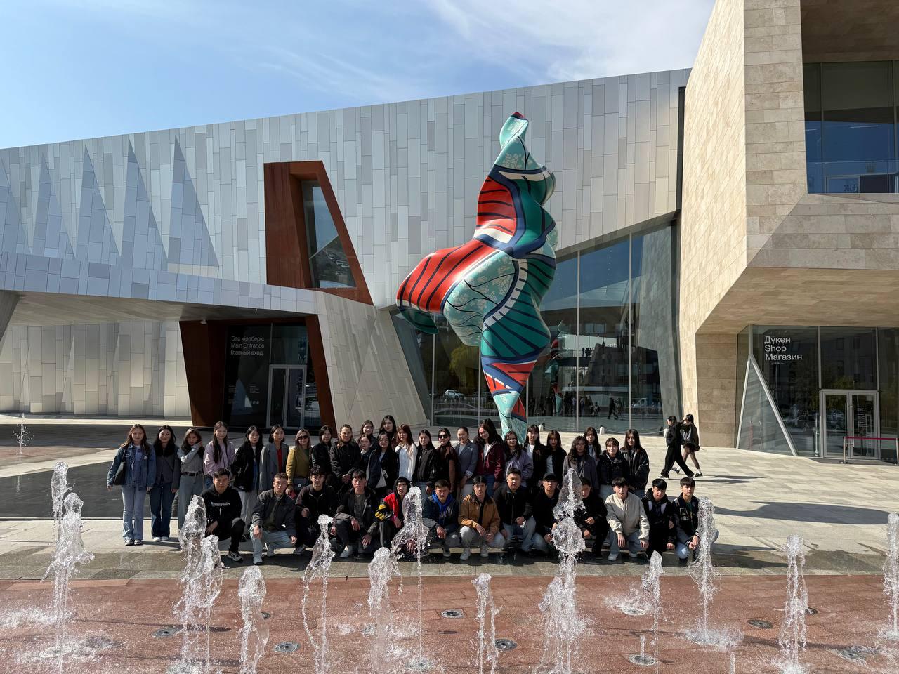 SDG 11.  "Museum Treasure: The Art of the Past and Present"