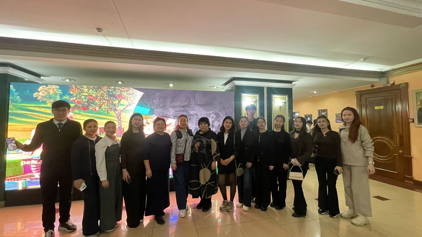 STUDENTS ATTENDED THE PERFORMANCE “MAMA”
