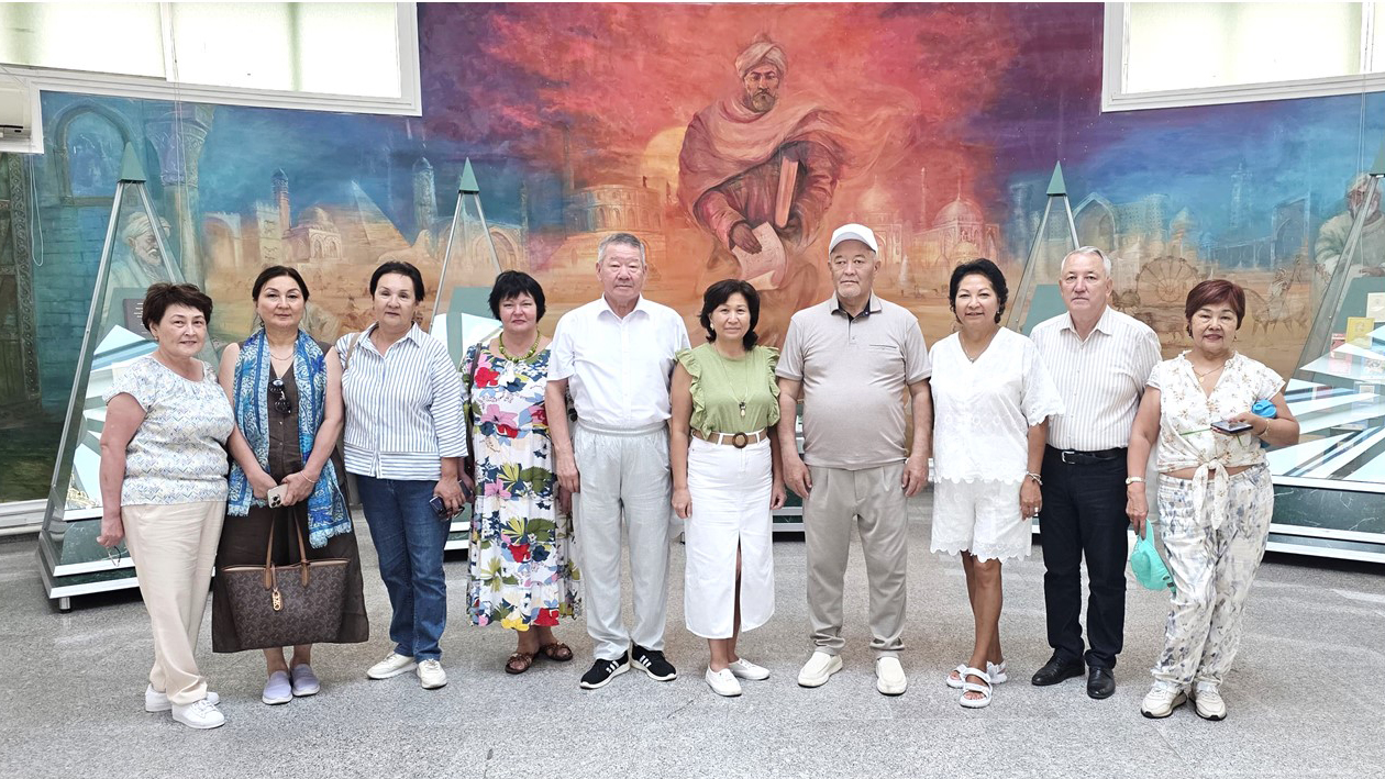 Graduates of the Faculty of Law of KazGU in 1995 met after 30 years