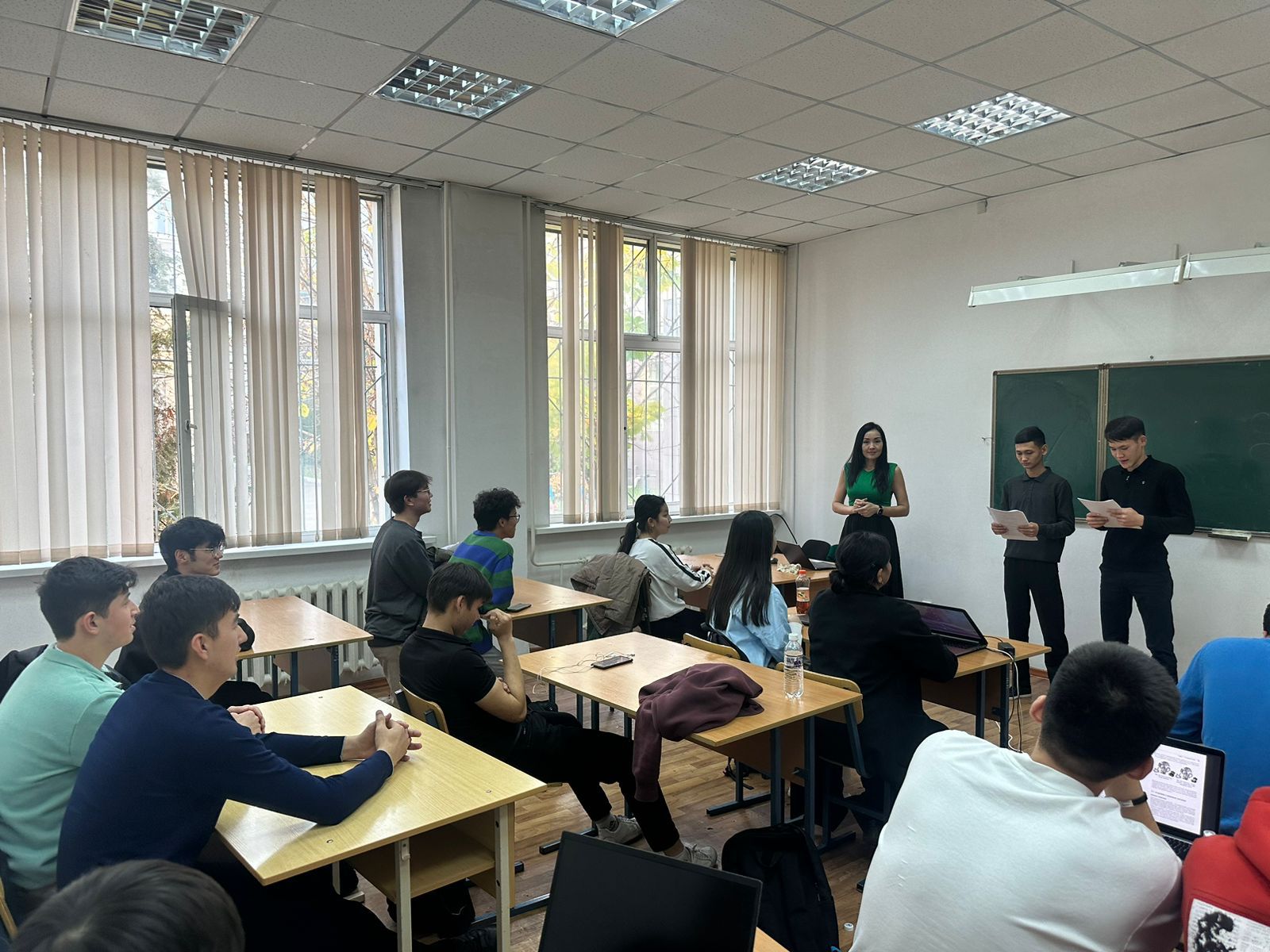 На 2 курсе специальности «Наука о данных» группа 22-05 прошел кураторский час по ЦУР-3