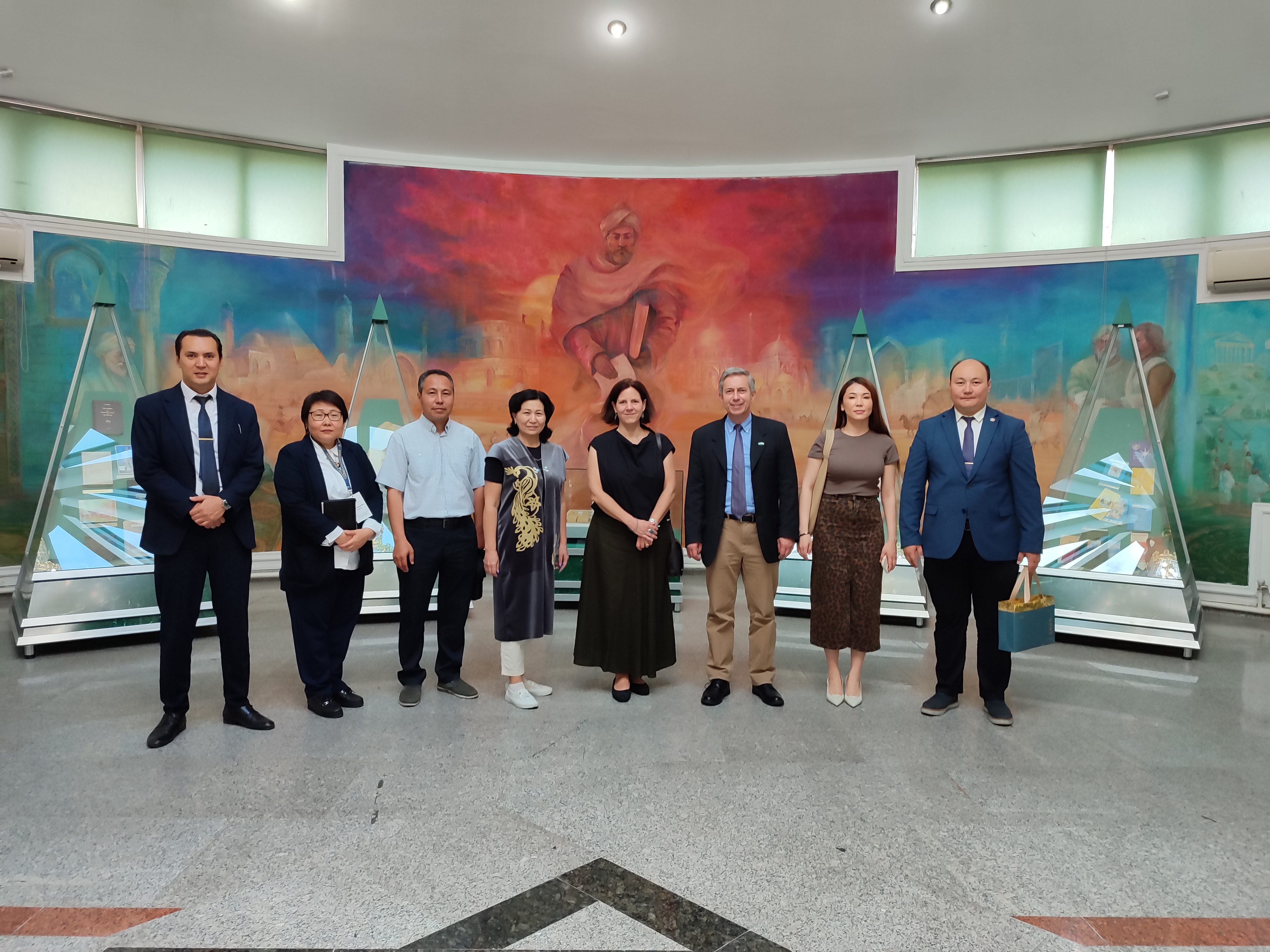 A guided tour was organized at the museum for the French delegation of Vatel University