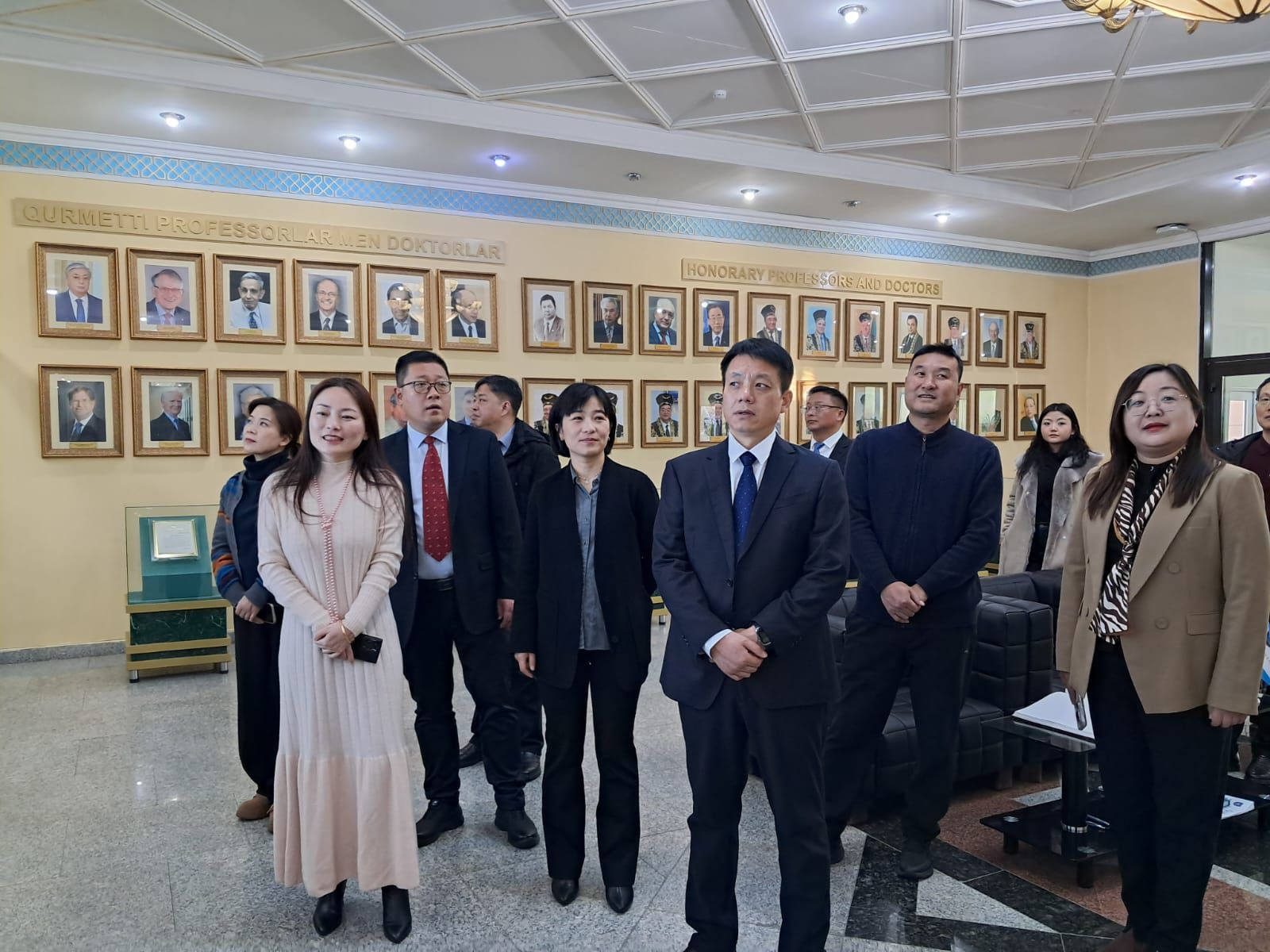 Visit of Zhou Guanghui, Vice President of Huaibei Normal University, to the Museum of Al-Farabi Kazakh National University