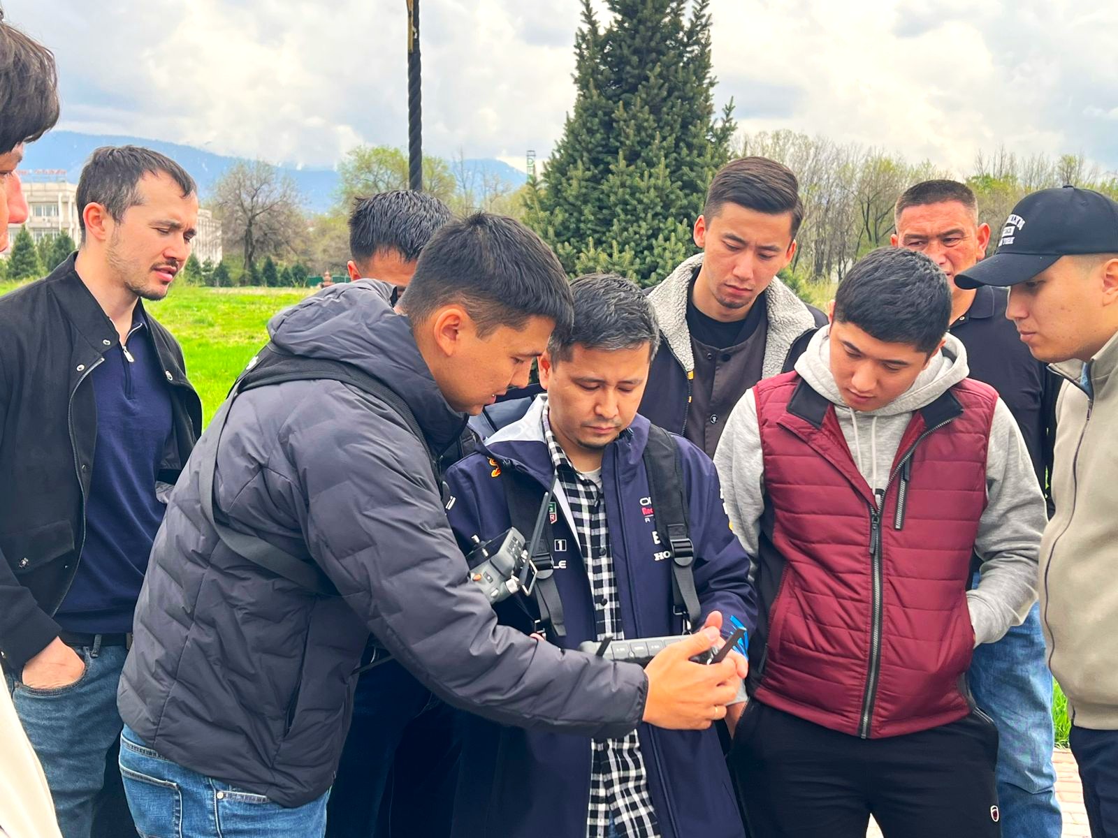 A series of practical training sessions for unmanned aerial system (UAS) operators was conducted at the Kazakhstan–China Joint Laboratory Remote Sensing Technologies and Their Applications.
