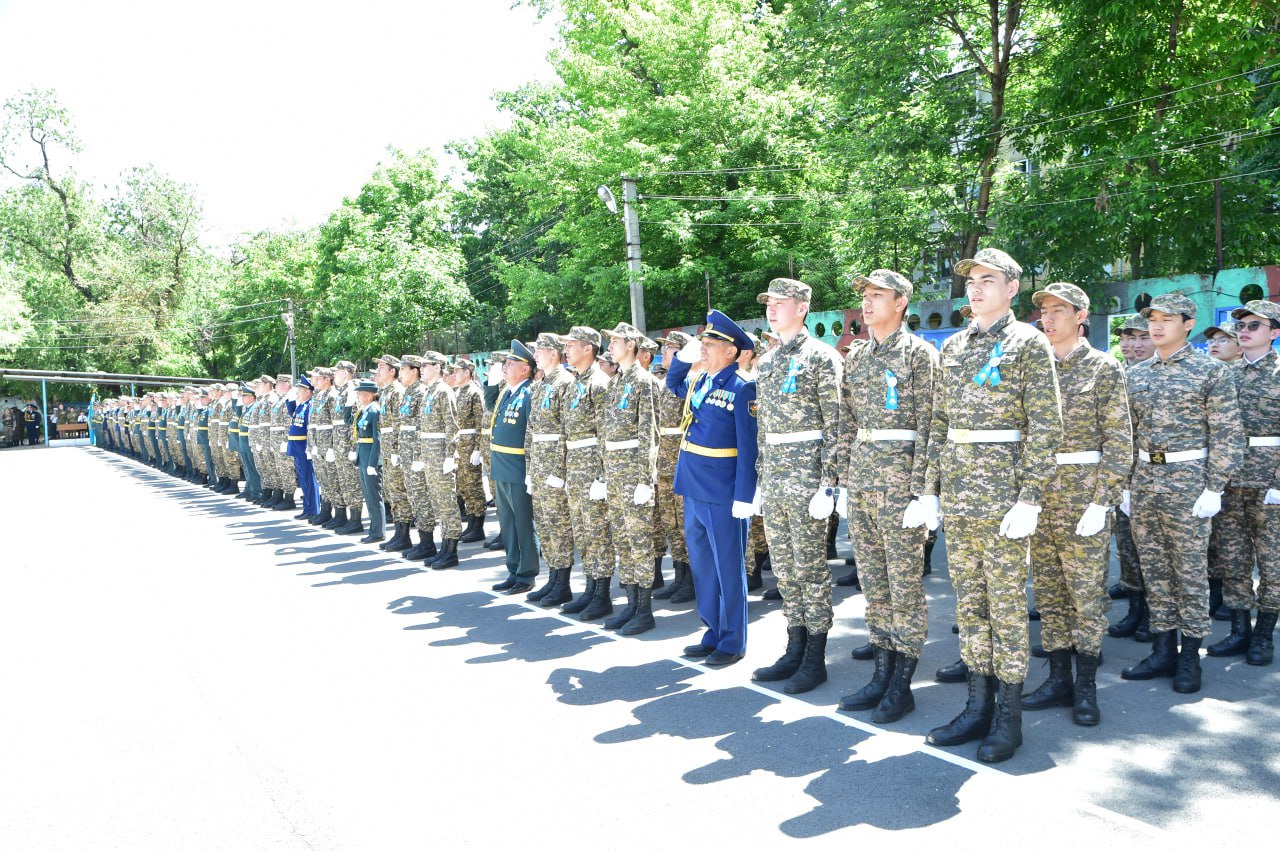 ҚазҰУ «Батырларға тағзым» әскери-патриоттық шарасын өткізді