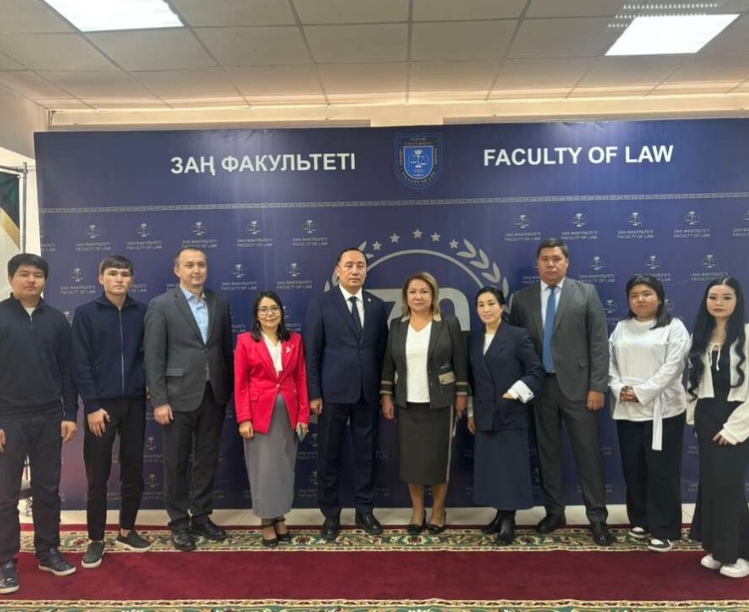 Head of the Justice Department of Almaty Balaiym Kesebaeva Familiarized Herself with the Activities of Al-Farabi KazNU Student Legal Clinic