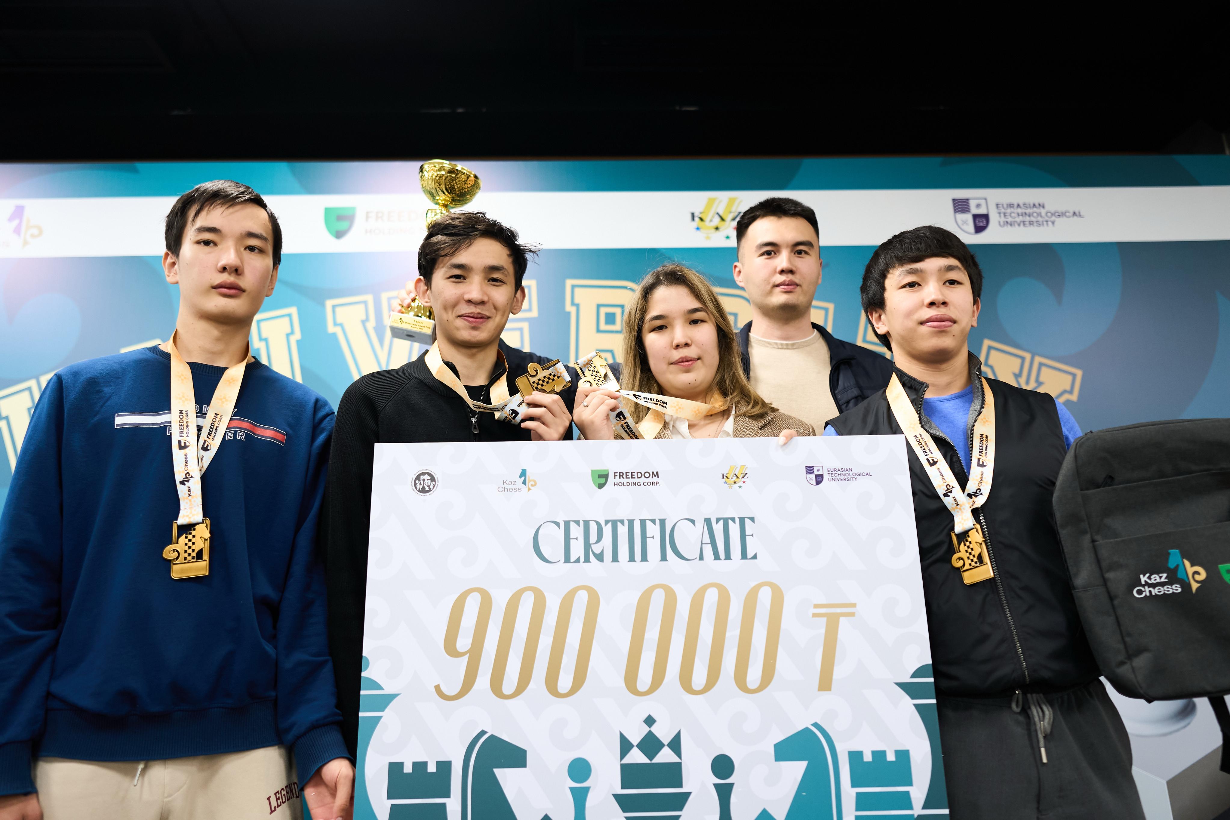 Студент 3 курса образовательной программы «Интеллектуальные системы управления» Казахского национального университета имени аль-Фараби Аманжол Султан Ганиулы показал выдающийся результат и стал победителем шахматного турнира!