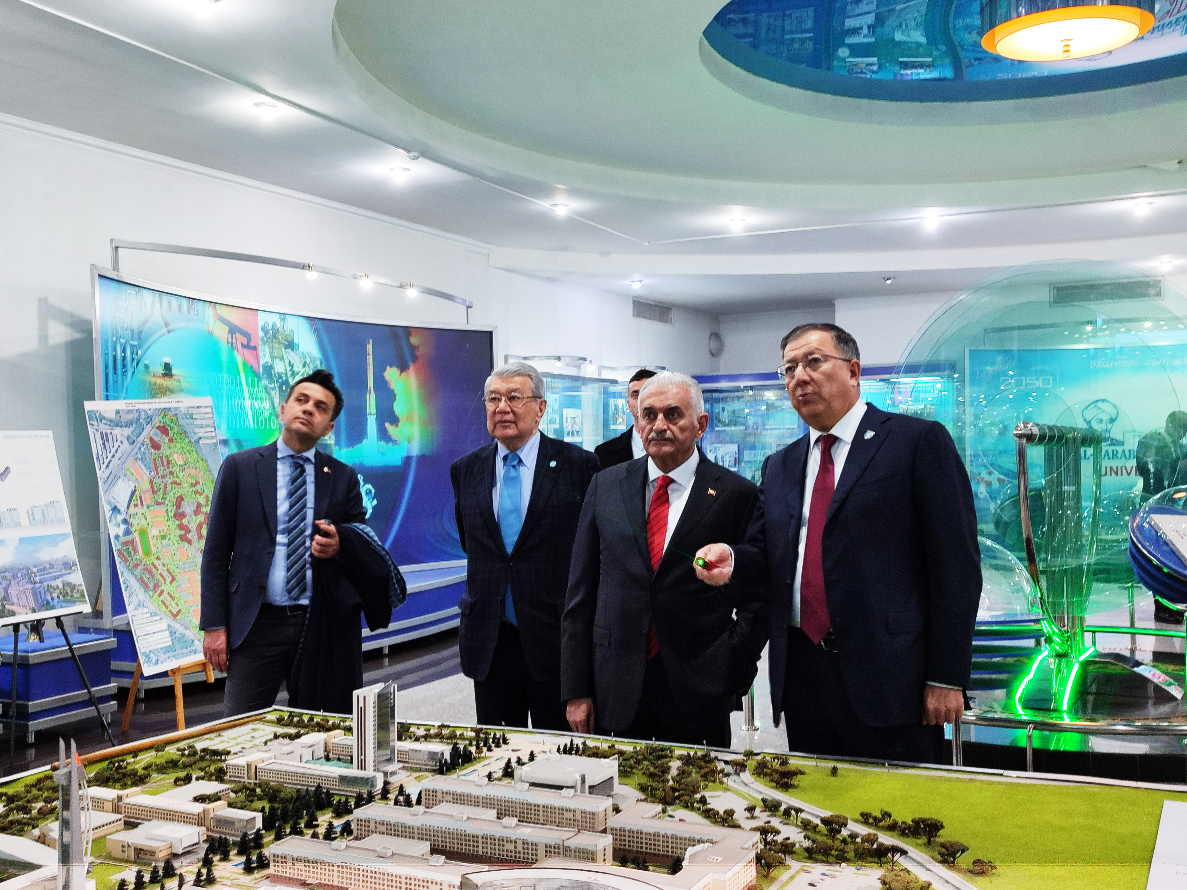 Turkish statesman and politician Binali Yildirim visited the museum