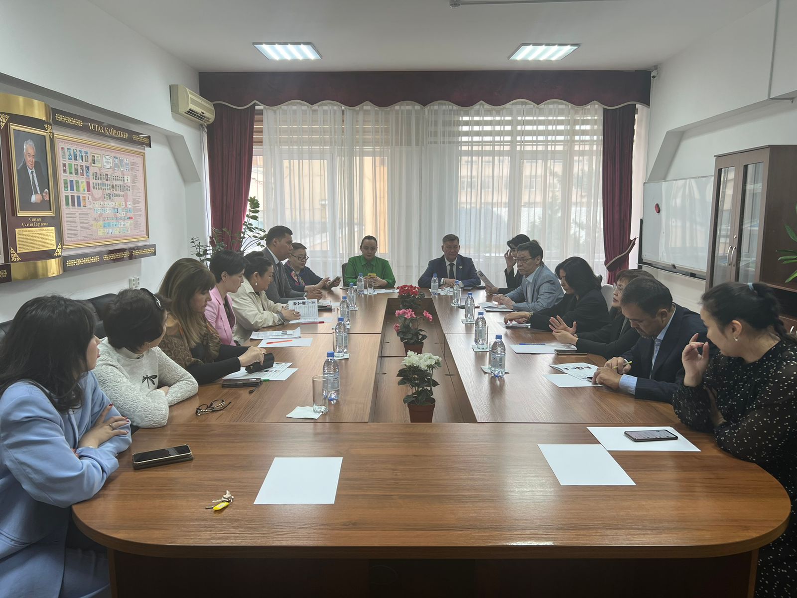 The role of graduates of the Law Faculty of Al-Farabi Kazakh National University in the development of legislative, executive and judicial bodies in the Republic of Kazakhstan