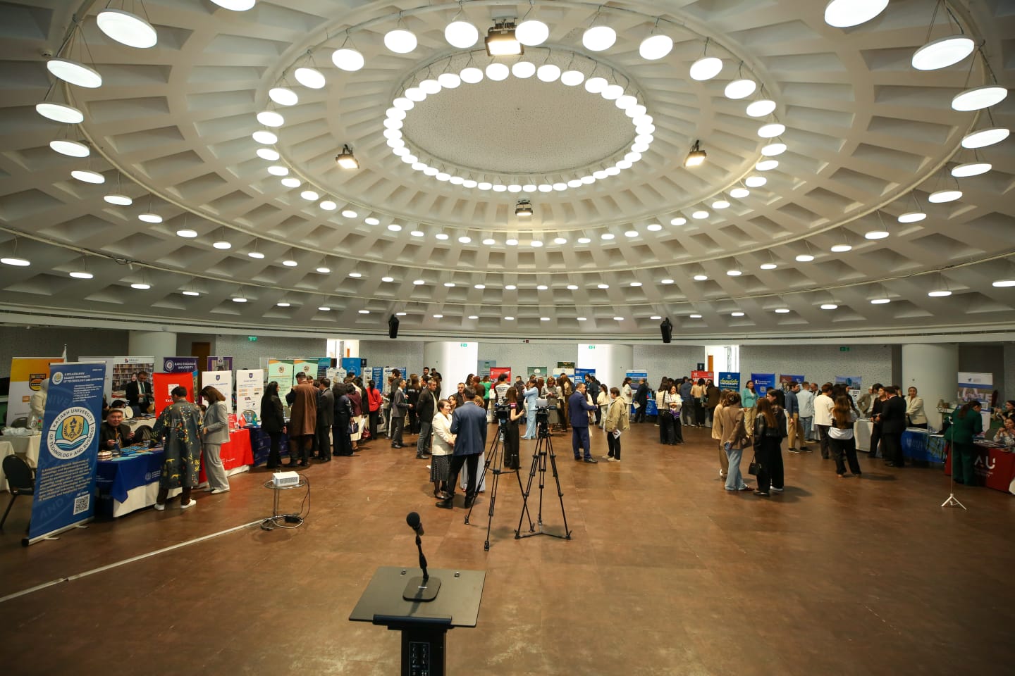 KazNU participates in educational exhibition in Baku