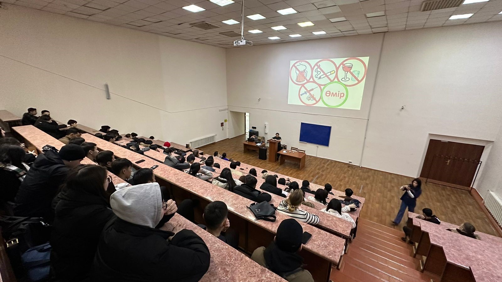 Лекция для студентов на тему «Вред наркотиков, наркомания и нездоровый образ жизни»