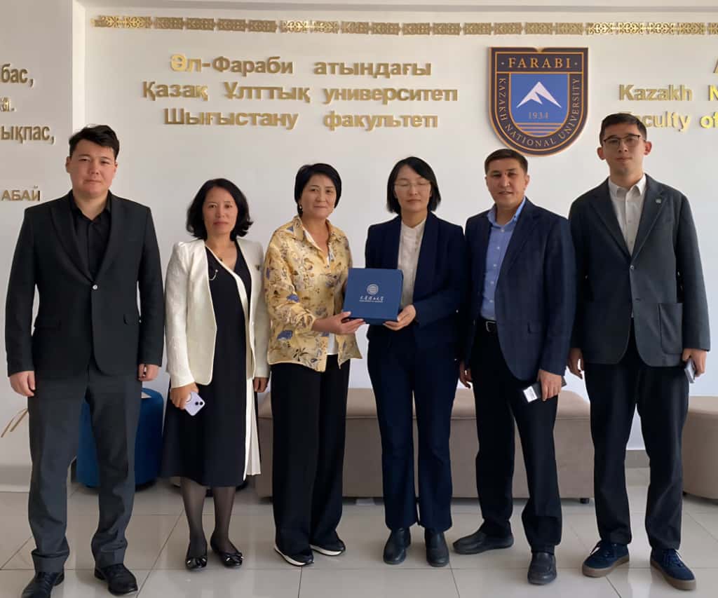 Delegation of Dalian Polytechnic University Visited the Faculty of Oriental Studies