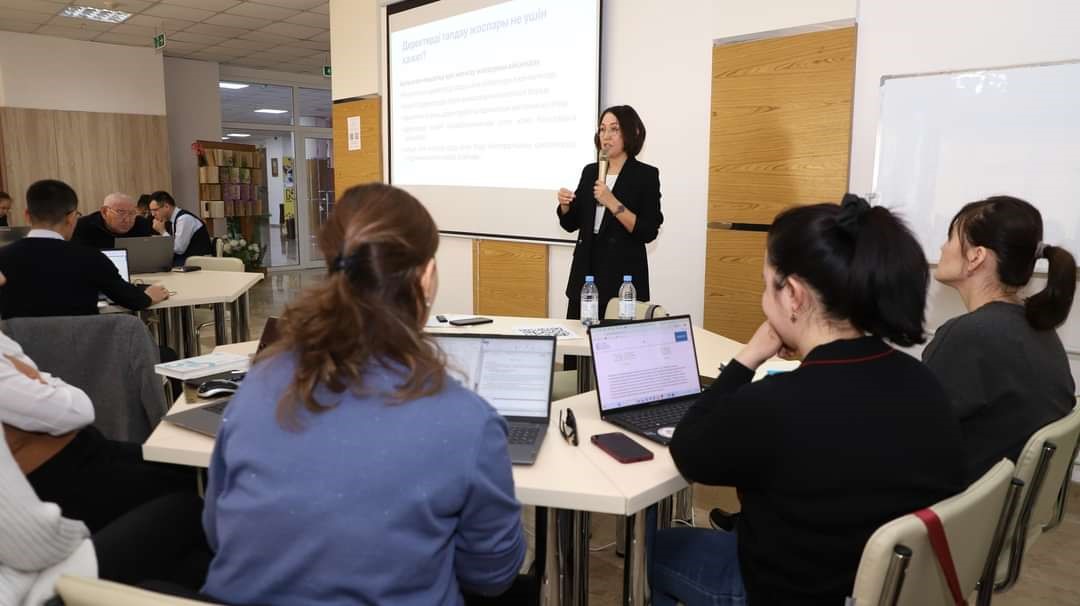 Lectures on Scientific Research: Aliya Ualiyeva Spoke at the Winter School of Khoja Akhmet Yassawi International Kazakh-Turkish University