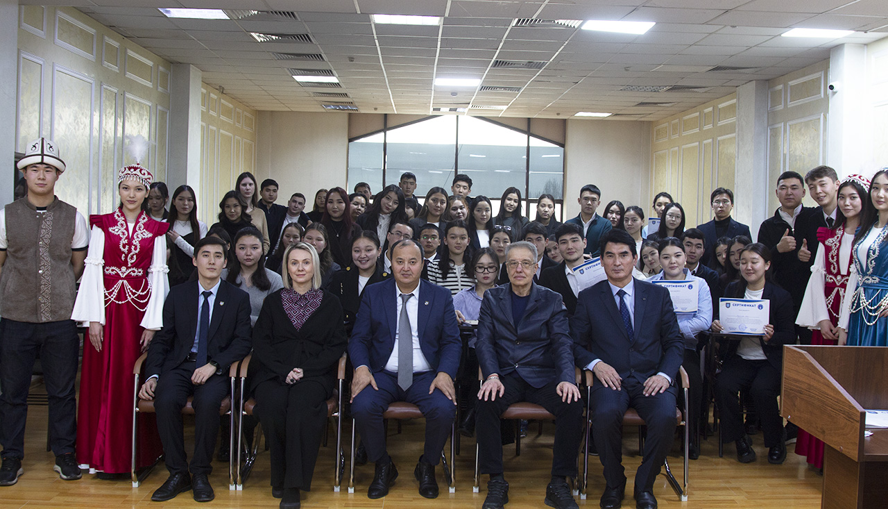 КазНУ принял участие в международном научном диалоге