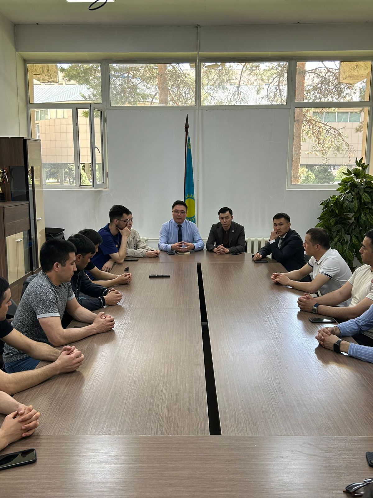 On April 15 of this year, a round table on the topic "law and order" was held in the conference hall of the Faculty of Medicine, organized by the Department of Physical Education and sports.