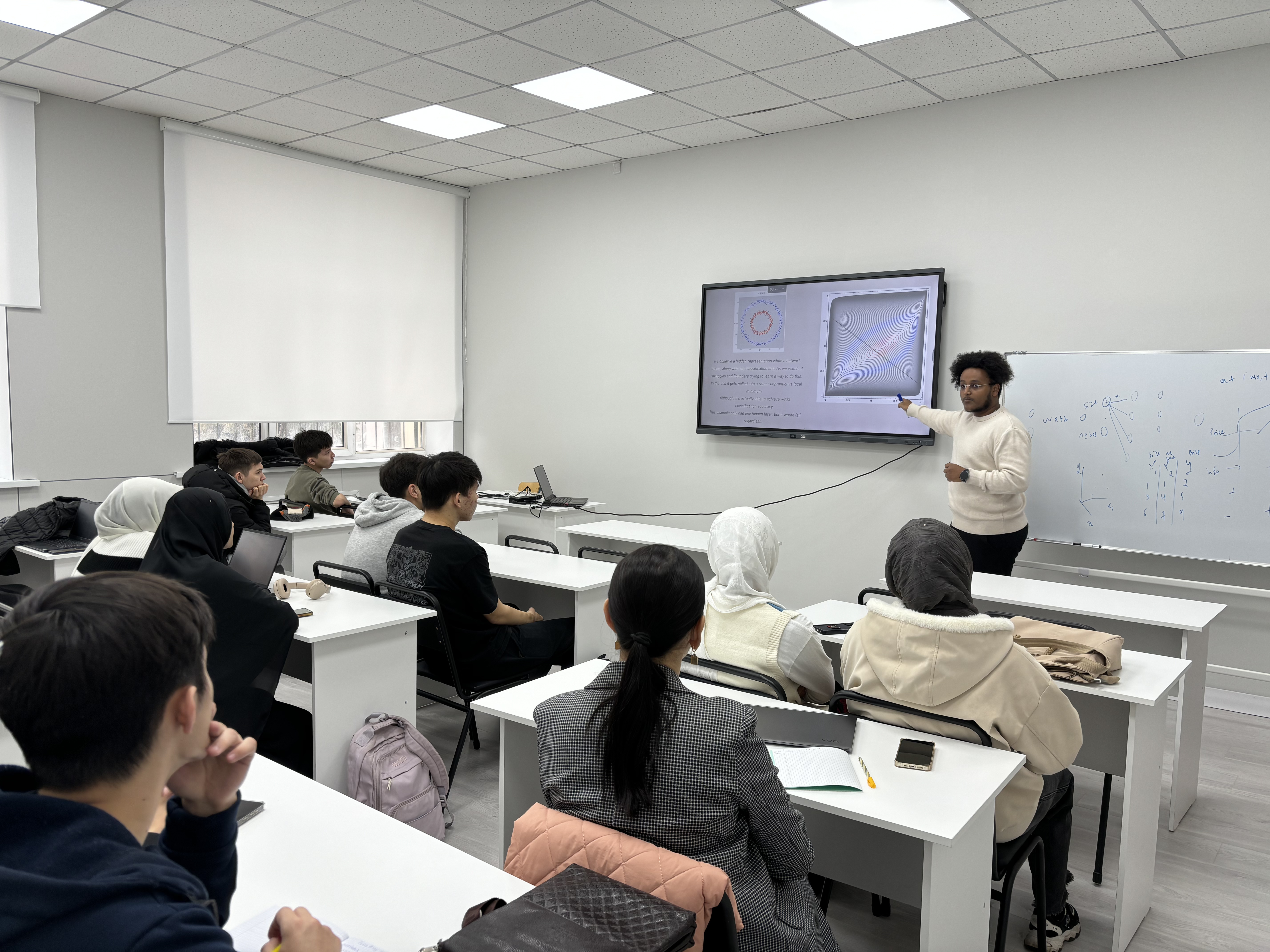 Free Course: "Fundamentals of Artificial Intelligence and Machine Learning"