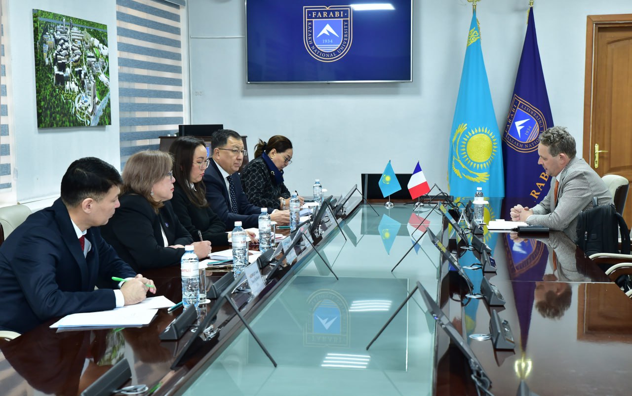 The French invited students from KazNU to the summer school