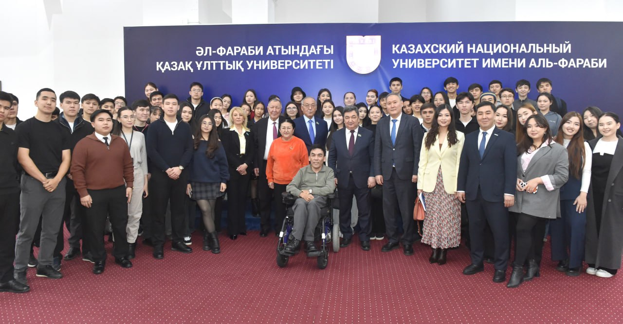 Representatives of the National Coalition held a meeting with students