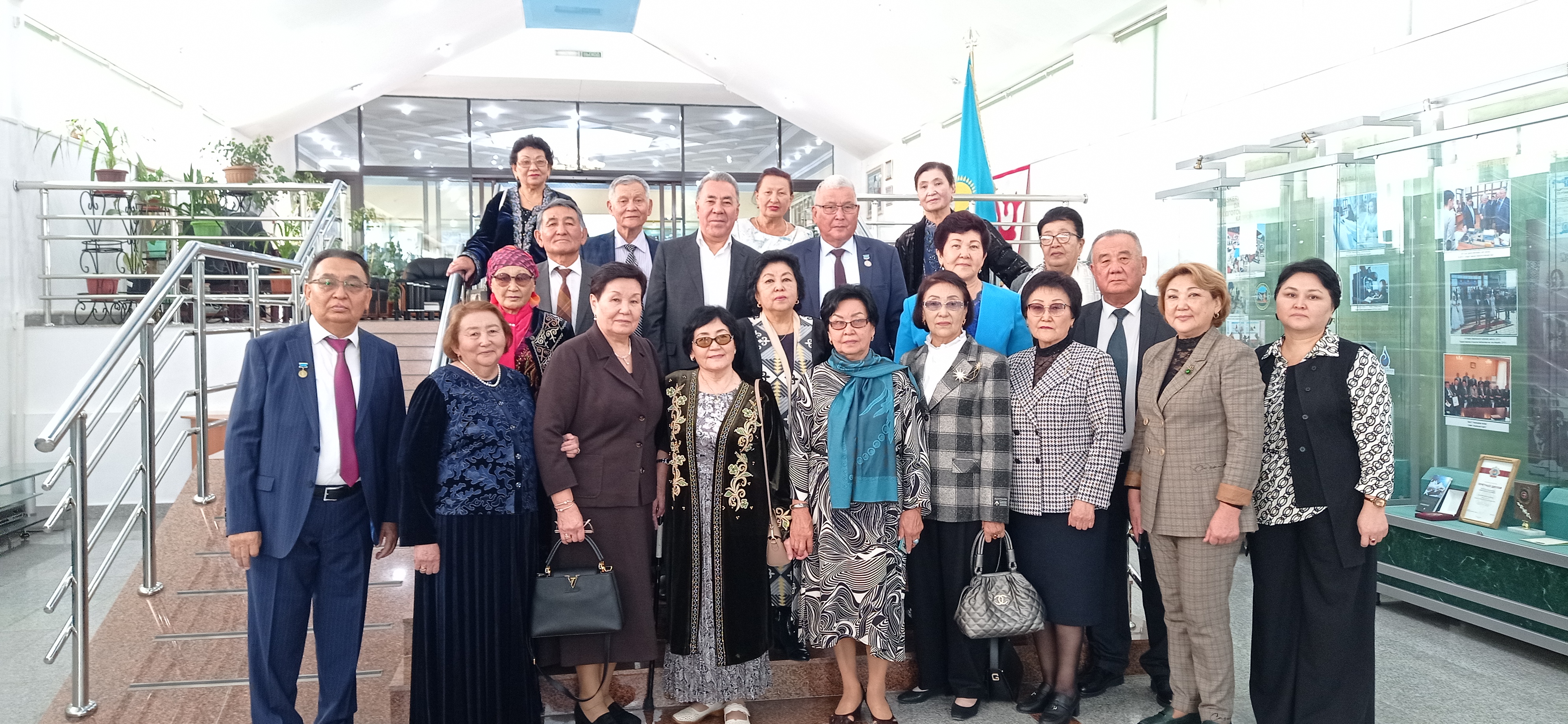 Graduates of the Faculty of Philology who graduated from the university 50 years ago met at the al-Farabi Kazakh National University