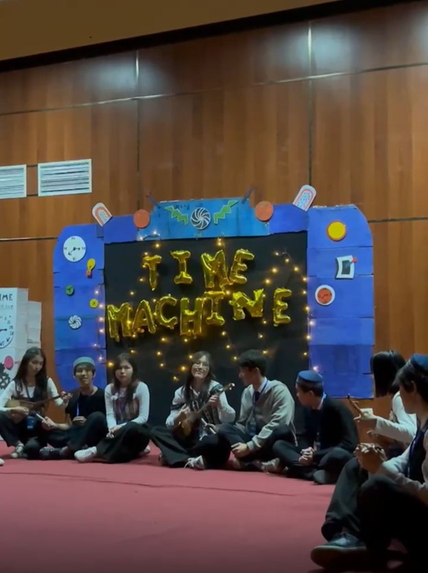 "Time machine" project: Student Scientific Society presents its first project with first-year students