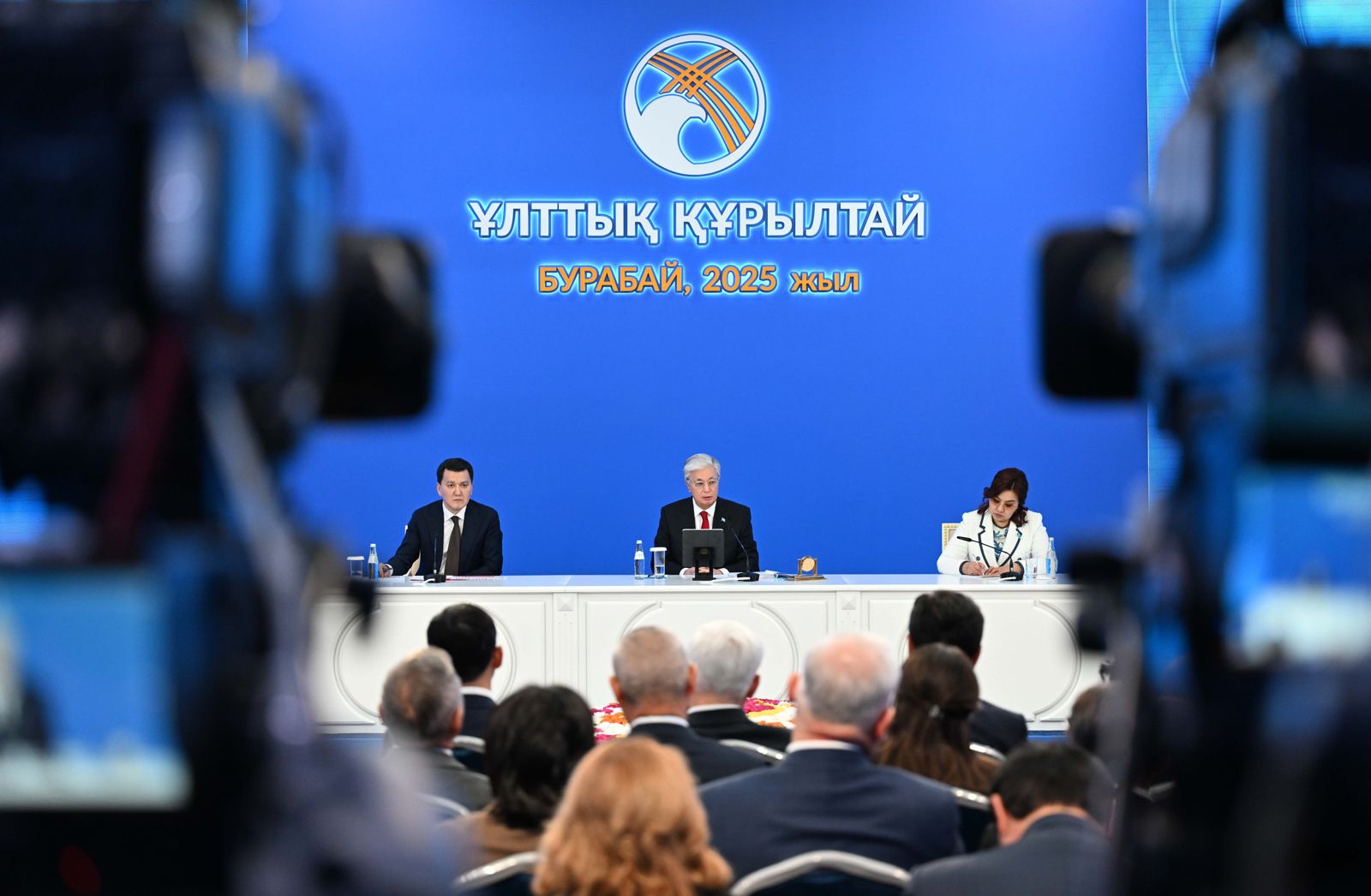Гармония времени: Как единый часовой пояс Казахстана приведёт к порядку и развитию