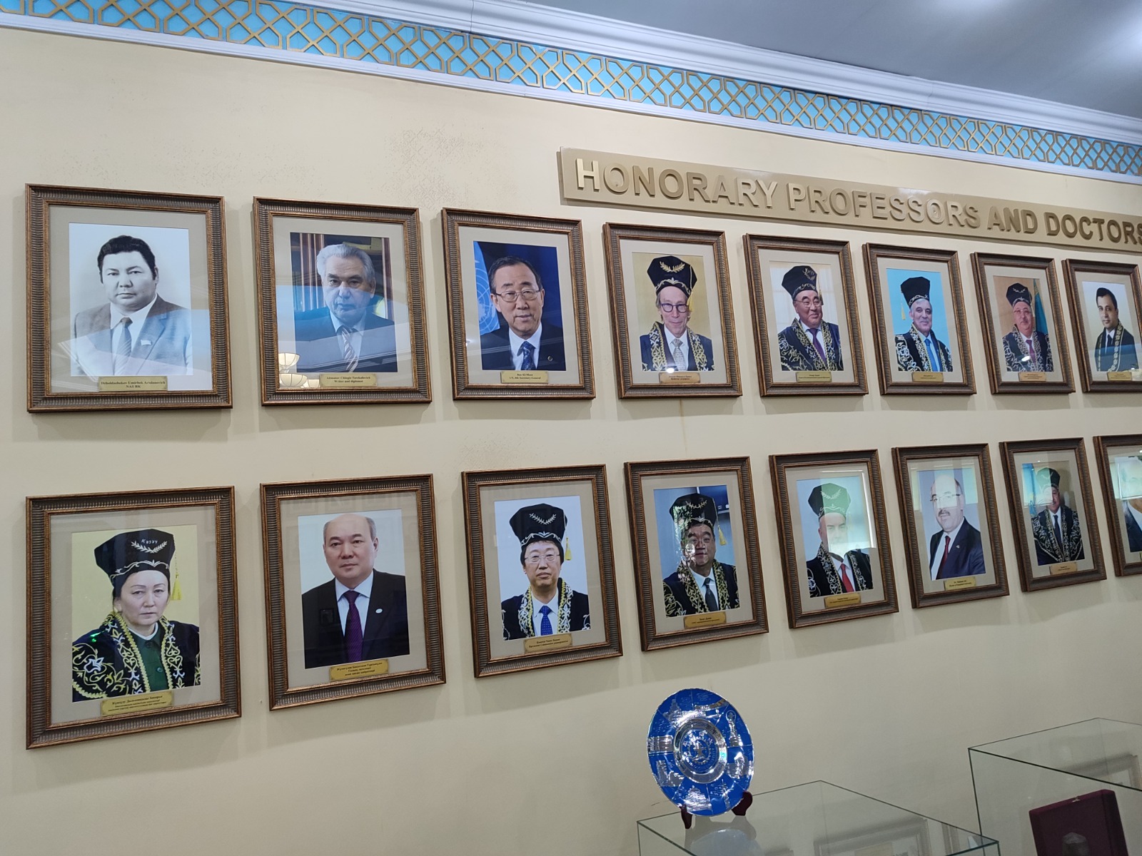 The delegation headed by the President of Xi'an Jiaotong Zhang Liyun visited Kazakh National University named after Al-Farabi and met with the staff of the university