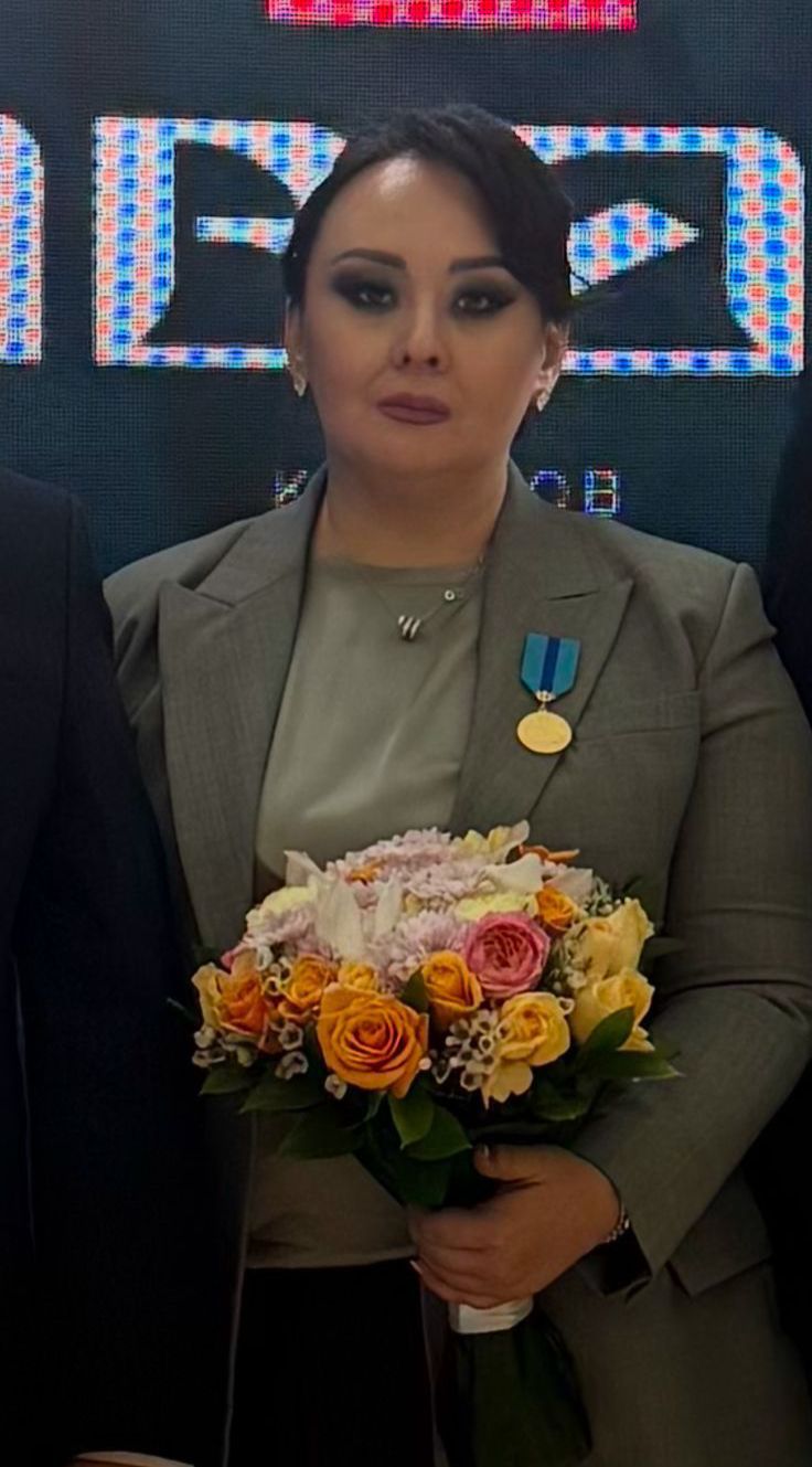 Усеинова Карлыгаш Рахимжановна получила награду "Ерең еңбегі үшін". Это признание неоценимого вклада в науку, образование и развитие правовой системы нашей страны.