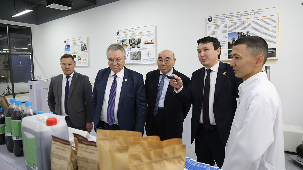 Представлены научные проекты КазНУ