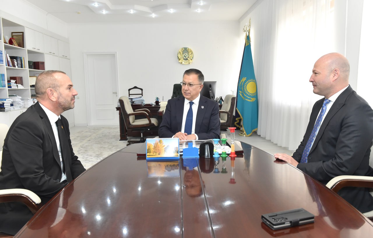 The Rector met with the heads of QS