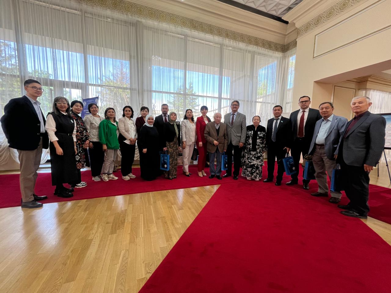 Held a round table on the topic “Language Law and Legal Language”