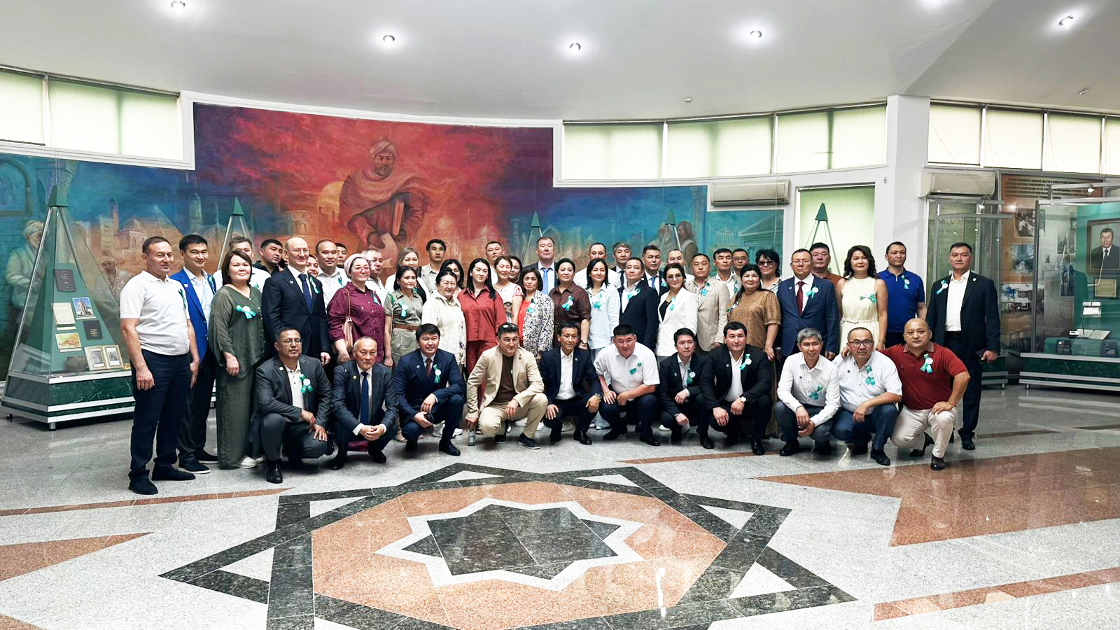 Graduates of the Faculty of Law in 2000 at the museum