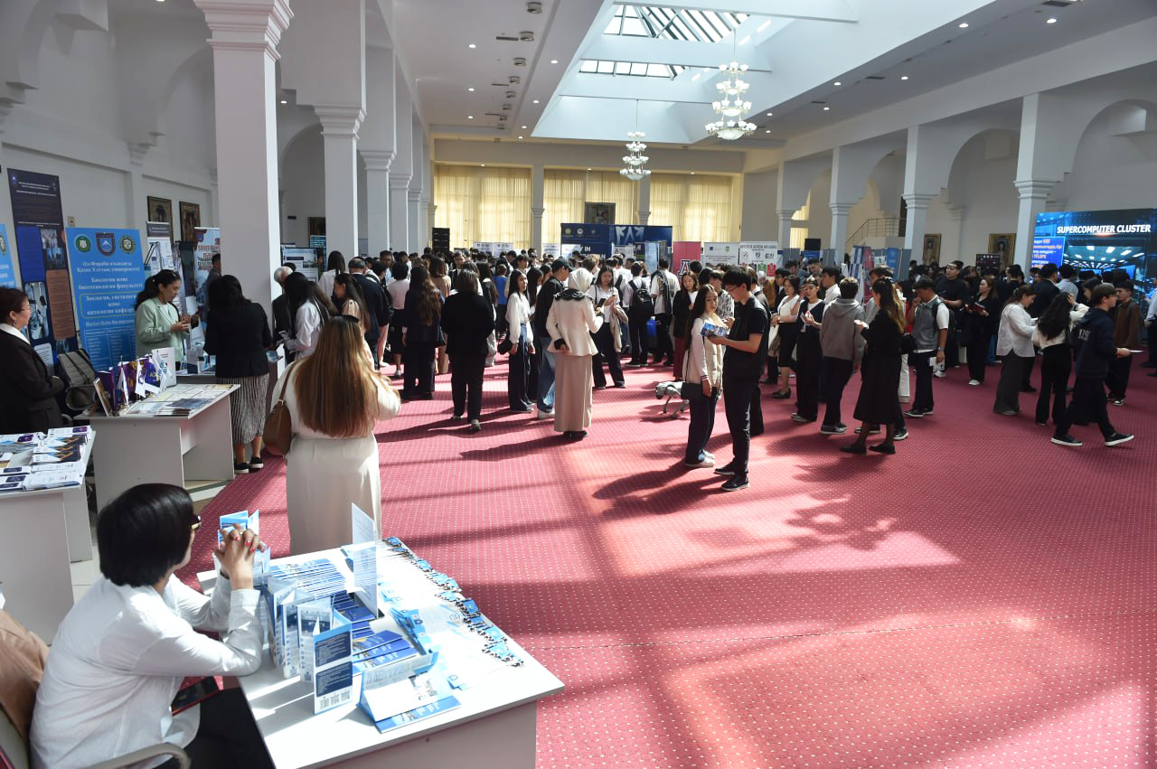 В КазНУ проходит республиканская выставка  «Study in Kazakhstan»