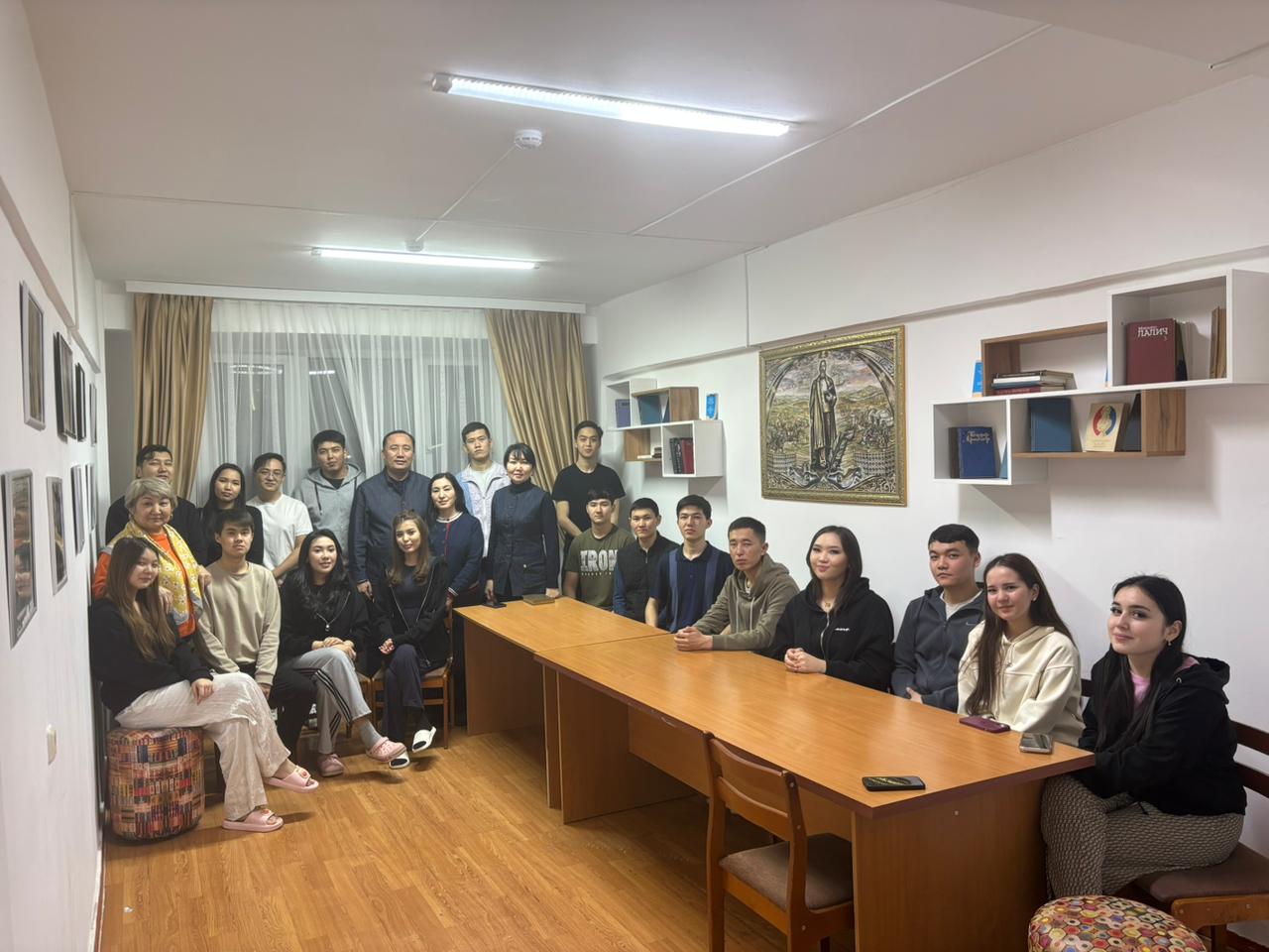 A meeting with students at Student House № 18