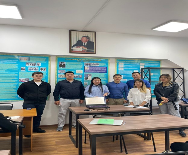 Discussion of the book Bauyrzhan Momyshuly "flying nest"