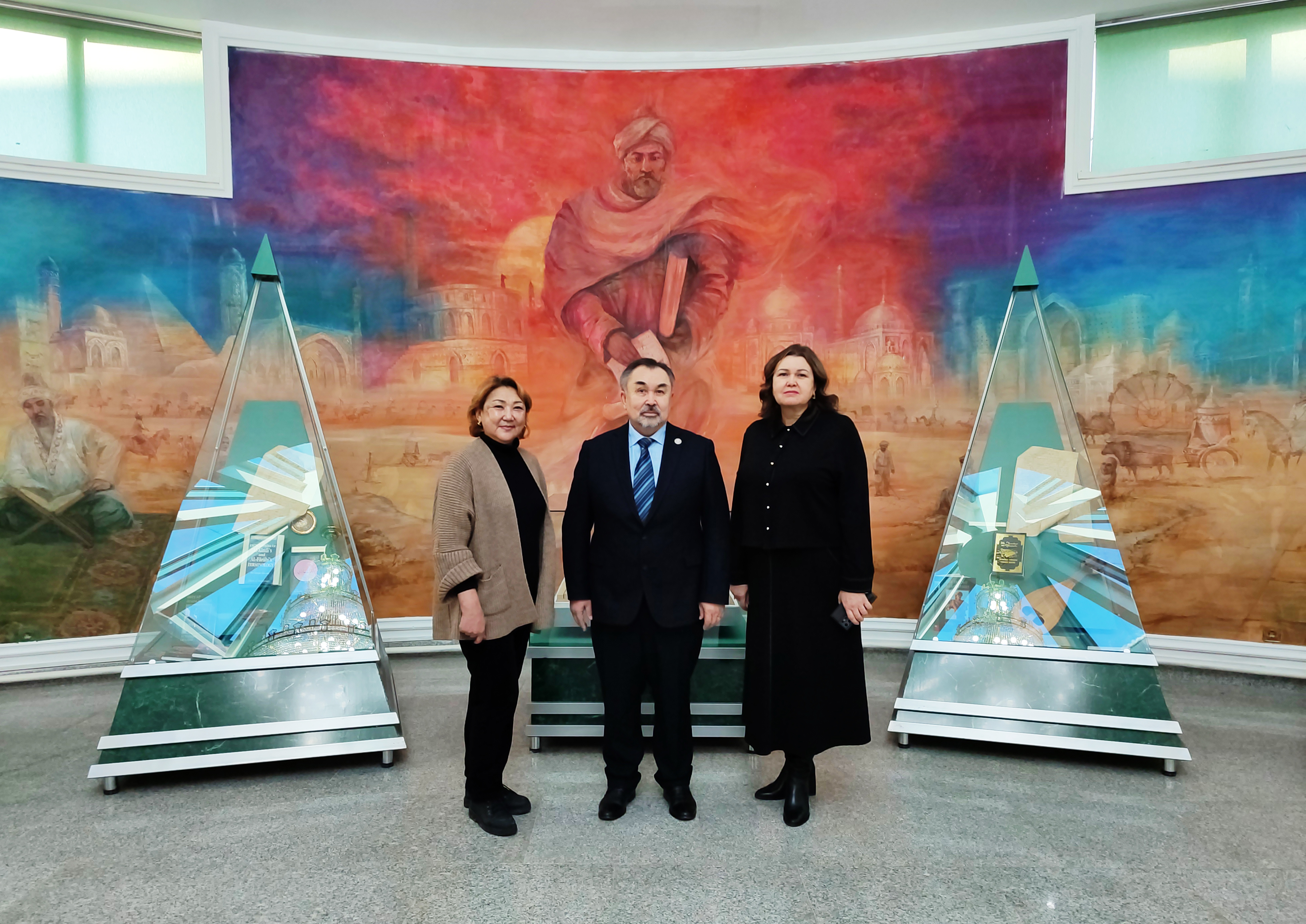 Vice Minister of Education of the Republic of Kazakhstan Natalia Zhumadildayeva visited the University Museum