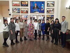 «Говорите на казахском языке к изумлению мира», «Казахстан - независимая страна вечная!»