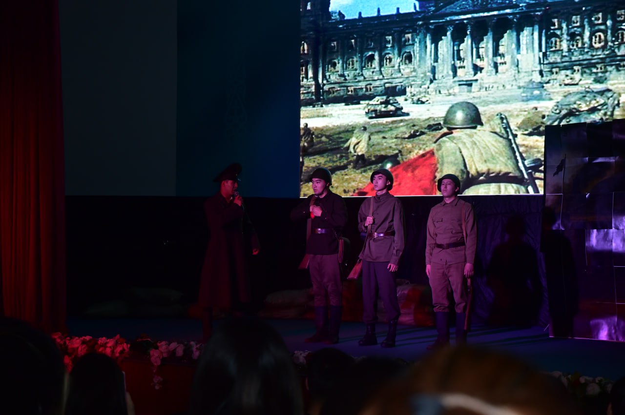 KazNU student theater presented a performance on the theme of heroism