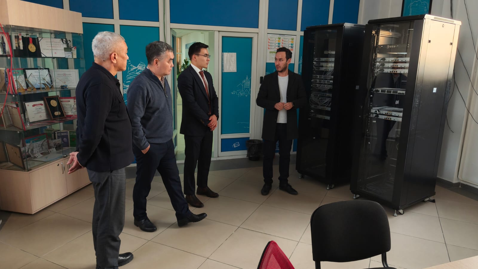 Meeting with the delegation of "MangystauEnergoMunai" at the Faculty of Physics and Technology of KazNU. SDG 4 and SDG 17.